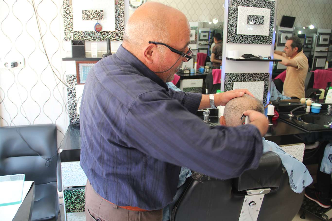 Yarım asırlık berber: Şimdiki imkanlar eskiden yoktu